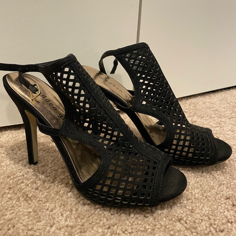 Size 6.5, Black Heel